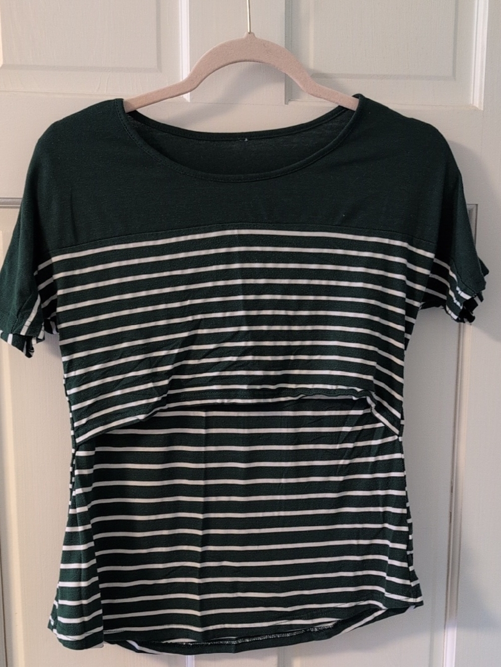 5/$20 Women’s Dark Green & White Striped Short Sleeve Nursing Top